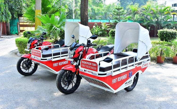 Hero MotoCorp, the worlds leading two-wheeler manufacturer on Friday handed over two first responder vehicles (FRVs) to a civil hospital in Gurugram. The two-wheeler manufacturer donated these two FRVs under its Corporate Social Responsibility (CSR) initiatives towards the COVID-19 relief. These utilitarian vehicles will be useful to reach out to patients in rural as well as remote areas for moving them to the nearest hospitals. Hero MotoCorp have been custom-built these First Responder Vehicles (FRVs) on the Hero Xtreme 200R motorcycle.