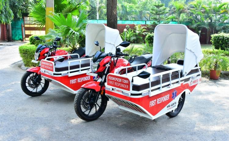 Hero MotoCorp has donated four first responder vehicles to the government civil hospitals in Rewari and Dharuhera in Haryana. These first responder vehicles are based on the Hero Xtreme 200R.