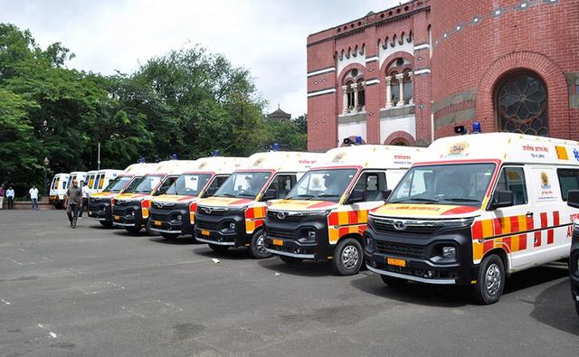 The home-grown automaker, Tata Motors, today announced delivering 51 units of the new Tata Winger ambulances to the Zilla Parishad of Pune, Maharashtra. The vehicles were handed over to the Deputy Chief Minister of Maharashtra, Ajit Pawar, in Pune, and they are part of a larger order placed by the Zilla Parishad to provide aid to COVID-19 patients.