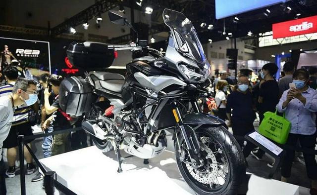 The Zongshen Cyclone RX6 will be based on the Norton 650 cc parallel-twin engine. In 2017, Norton signed an agreement with Zongshen for that engine.