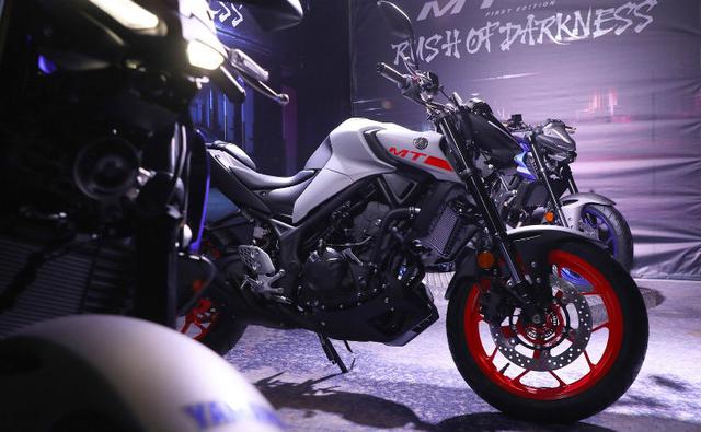 The 2020 Yamaha MT-25 gets updated with the MT family design language sporting the alien face, while also sporting new colours and a new instrument console. There are no immediate plans to bring the street-naked to India though.