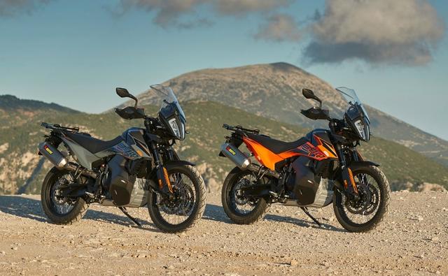 KTM introduced the 2021 KTM 890 Adventure, which is the base model to the 890 Adventure and the 890 Adventure R Rally. It will be on sale in global markets from December 2020.