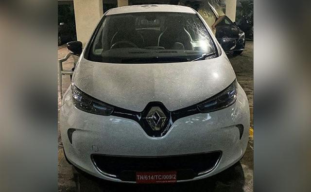The all-electric Renault Zoe EV has been spotted in India without any camouflage. While this is not the first time that a test mule of the electric car has been spotted in India, its repeated sighting makes us wonder if Renault might be considering the electric vehicle for the Indian market or something based in it.