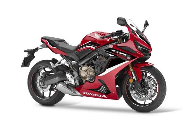 The Honda CBR650R has been updated for 2021 to meet Euro 5 emission regulations, but also gets new front suspension.