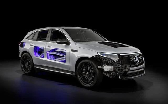Mercedes-Benz trainees have created a transparent EQC 400 4MATIC to help us see the innovative technology of the electric car.