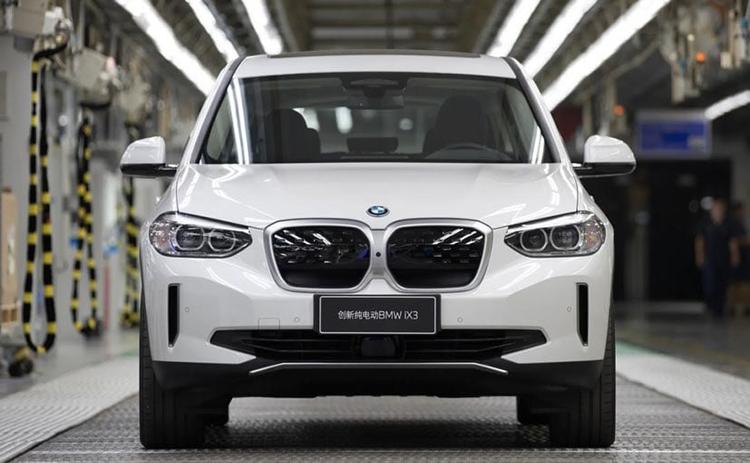 BMW Says Third-Quarter Cash Flow In Auto Segment Was Above Expectations