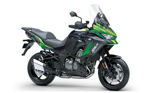 2021 Kawasaki Versys 1000 S will sit between the base model Versys 1000 and the top-spec Kawasaki Versys 1000 SE with Skyhook electronic suspension.