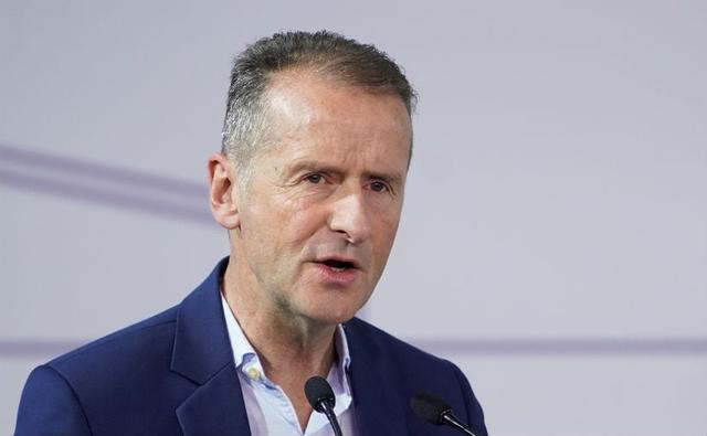 Volkswagen boss Herbert Diess is stepping down as head of the supervisory boards at subsidiaries Seat and Skoda to focus on building up a stronger software-development team.