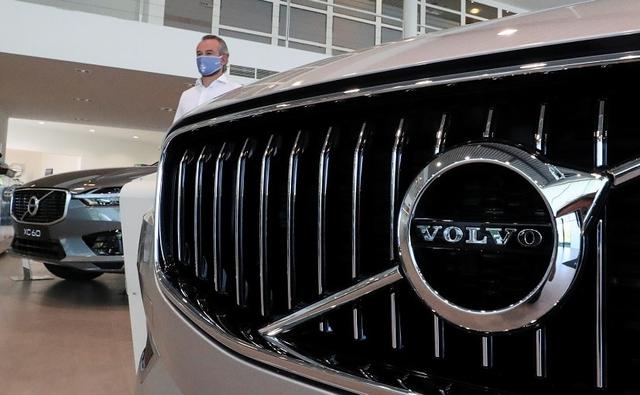 The price per share for the offering had been set at 53 Swedish kronor, at the bottom end of the range Volvo announced last week of between 53 and 68 kronor per share ahead of its initial public offering (IPO).