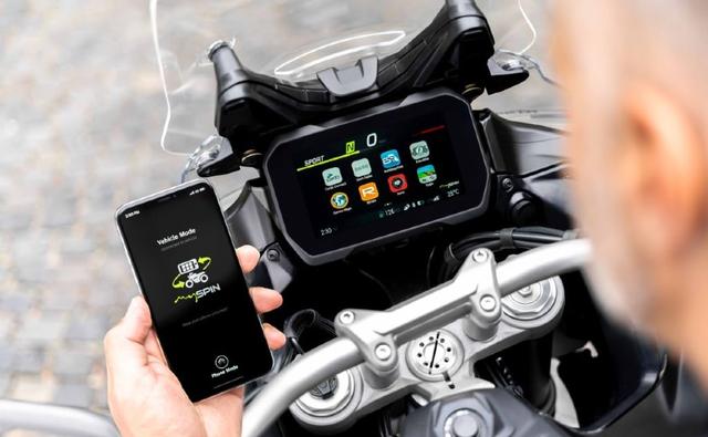 The 10.25-inch TFT display will be a split screen display for motorcycles, which will simultaneously display both riding information as well as navigation maps.