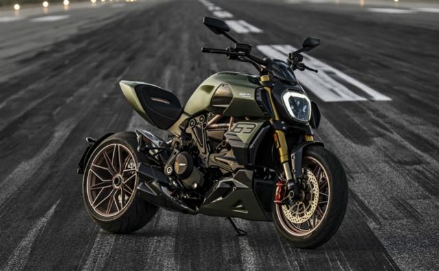 Ducati took the wraps off the limited edition Ducati Diavel 1260 Lamborghini. The motorcycle is inspired by the stunning Lamborghini Sian FKP 37 and is dressed in the same colour combination of 'Gea Green' and 'Electrum Gold'. Ducati will manufacture only 630 units of the Diavel 1260 Lamborghini.