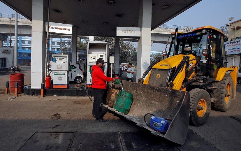 India's YoY Petrol Sales Are Up 27.4% And Diesel Up 28.6% In March 2021