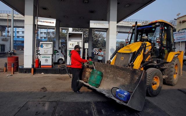 India's Fuel Consumption Picks Up In June As Lockdowns Ease