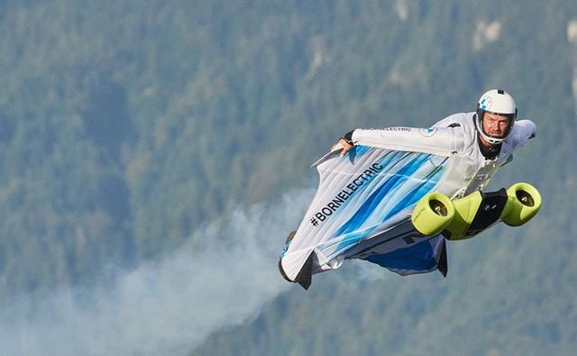Just for the sake of comparison a normal wingsuit can achieve a speed of 100 kmph, but this one designed by BMW can do three times more at 300 kmph.