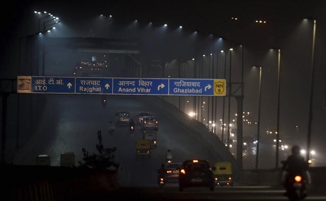 The Delhi Chief Minister, Arvind Kejriwal, is appealing citizens to begin using public transport once a week to bring down pollution levels in the state