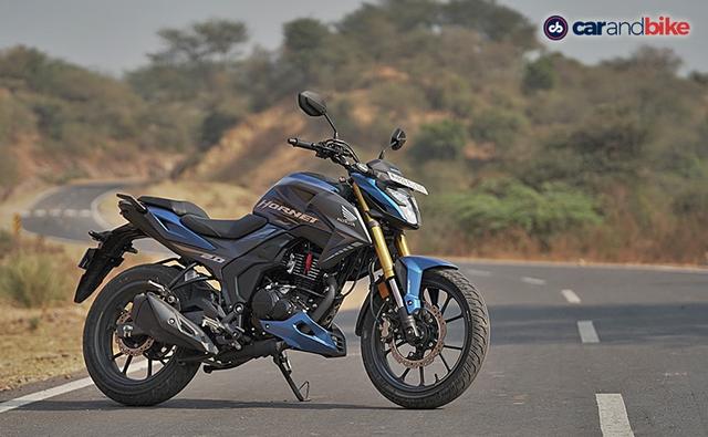इस मोटरसाइकिल के लॉन्च के साथ होंडा टू-व्हीलर्स ने भारत के 180-200 सीसी सैगमेंट में प्रवेश कर लिया है. बाइक के साथ कई आधुनिक फीचर्स दिए गए हैं.