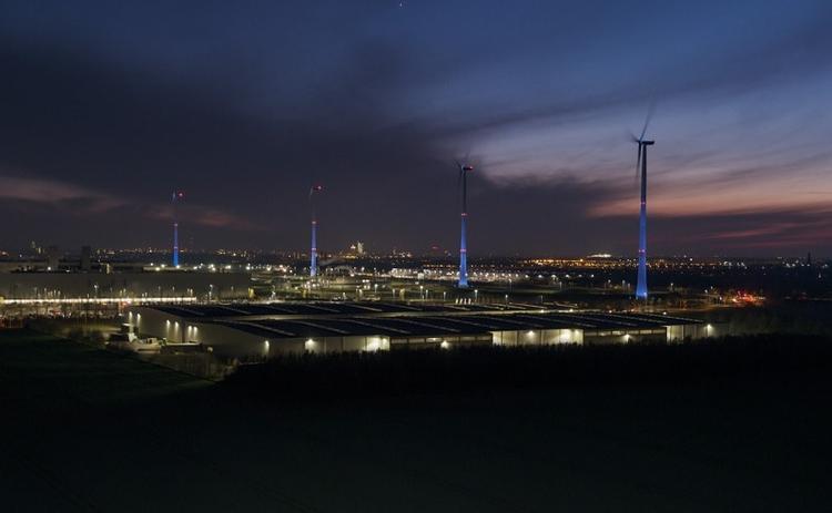 BMW Lights Up Wind Turbines At Leipzig Plant