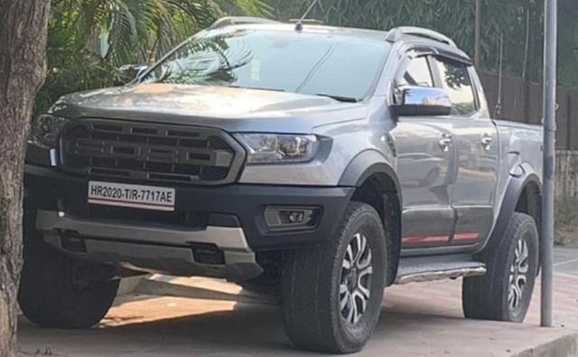Ford Motor Company's popular pick-up truck, the Ford Ranger, has been spotted in India without any camouflage. Interestingly though, the vehicle has been modified with body kit and decals to make it look like the performance-spec Ranger Raptor.