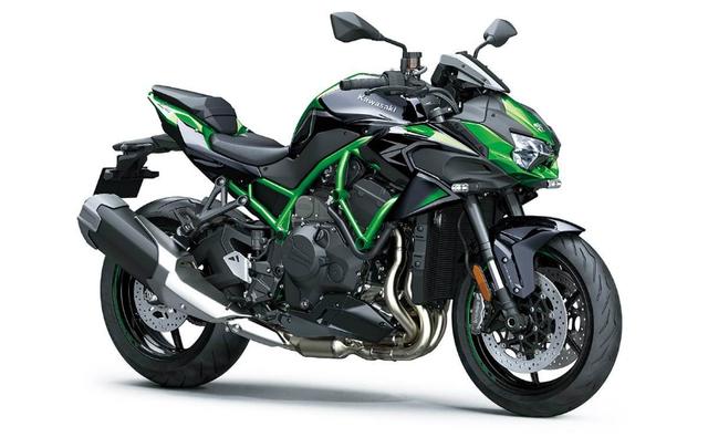 The Kawasaki Ninja Z H2 SE is priced at Rs. 25.9 Lakh (Ex-showroom) and gets electronic suspension and Brembo Stylema brakes.