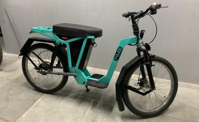 The PiMo is a utility e-bike that is said to charge faster than most smartphones, and offers a range of 50 km on a single charge.