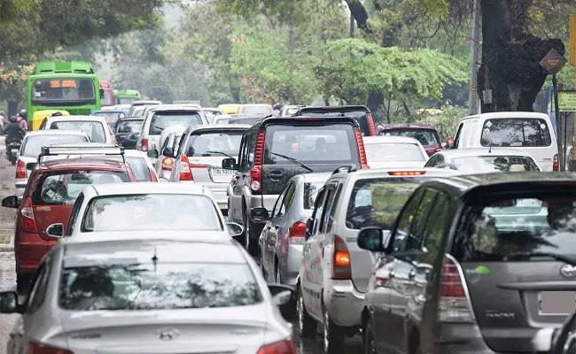 Kejriwal-Led Delhi Government Permits Diesel Vehicles To Be Retrofitted With Electric Kit banner