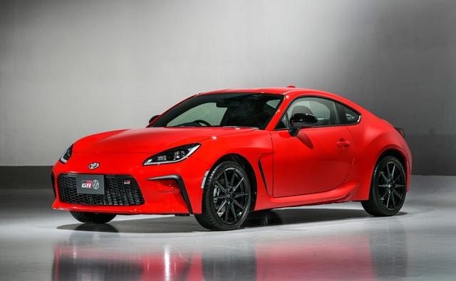 Toyota has officially unveiled its new 2022 GR 86 Coupe. Built by the Japanese carmaker's performance arm, Toyota Gazoo Racing (TGR), the new GR 86 is the third model built by this division, after the GR Supra and the GR Yaris, as part of the GR Series of sports cars.