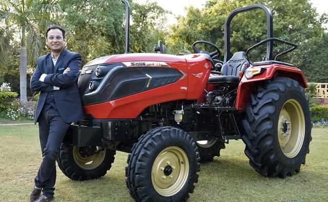 The new Solis Hybrid 5015 is powered by a diesel engine that is coupled with an electric motor. In combination, the tractor puts out around 50 bhp and the hybrid technology also helps improving the fuel efficiency of the new tractor.
