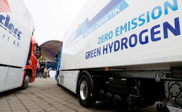 Governments and energy companies around the world are betting on clean hydrogen playing a leading role in efforts to lower greenhouse gas emissions, though its future uses and costs remain uncertain.