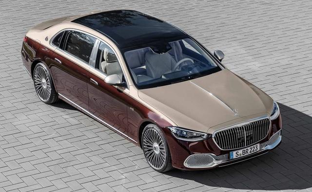 While the Maybach V8 was already showcased earlier, the ultra-opulent Mercedes-Maybach S-Class S680 V12 too is finally here.