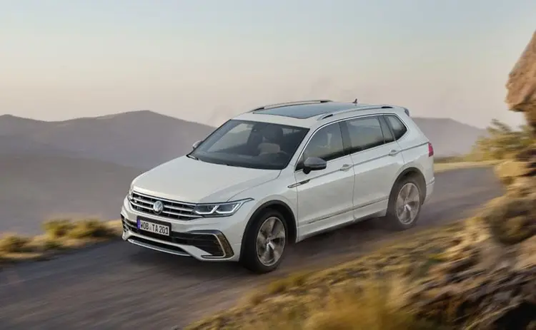 The Volkswagen Tiguan Allspace has received a comprehensive update for model year 2022 and it looks pretty refreshed and new, courtesy all styling updates on the outside and introduction of new bits on the inside, especially in the tech department.