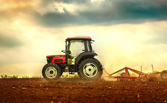 On month-on-month (MoM) basis, Mahindra Farm Equipment Sector recorded an drop of 26.55 per cent as it sold 27,229 units a year ago.
