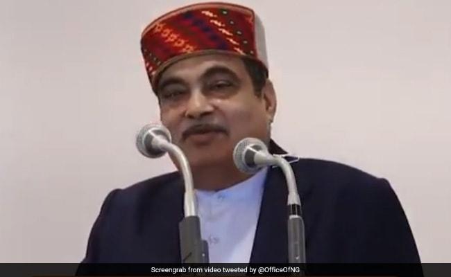 Gadkari Urges Vehicle Makers To Discourage Diesel Engines, Asks Them To Promote Alternative Tech banner