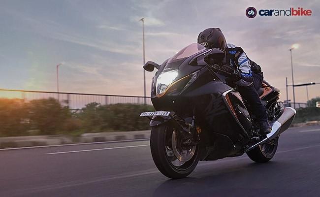 The 2021 Suzuki Hayabusa is assembled in India and is priced at Rs. 16.40 Lakh (Ex-showroom). Here's a look at its pros and cons.