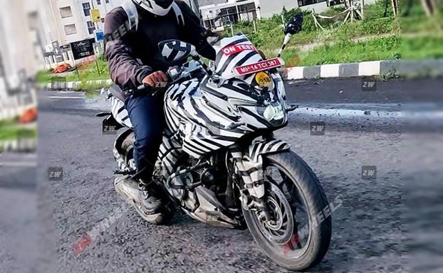 New spy photos of the upcoming Bajaj Pulsar 250F have surfaced online, this time around we get a closer look at the new motorcycle and its features.