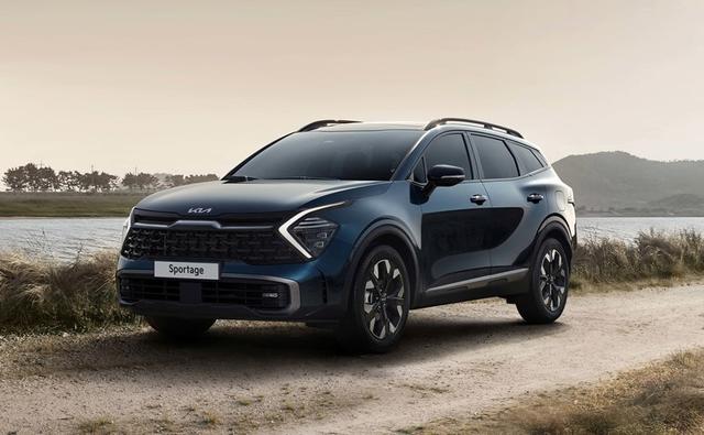 After pulling the wraps off the new 2021 Kia Sportage in June, the South Korean carmaker has now released more information about the upcoming SUV, officially introducing it.