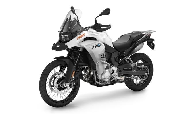 BMW Motorrad took the wraps off the 2022 BMW F 750 GS and the F 850 GS globally. Now, the changes are limited to new colour schemes but the good news is that we may see these two motorcycles being re-launched in India before the end of the year.