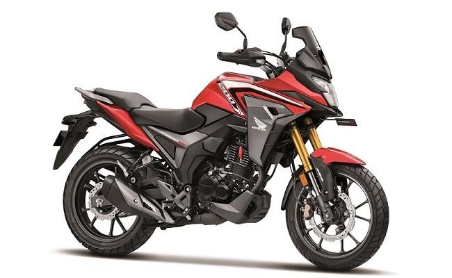 The Honda CB200X is a crossover motorcycle designed for the daily commute and weekend explorations, and is based on the Honda Hornet 2.0.