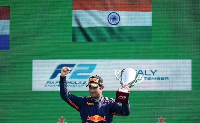 Carlin driver Jehan Daruvala started the race in second place and took the lead early on to win the Italian GP Sprint Race with a lead of 6.100s.