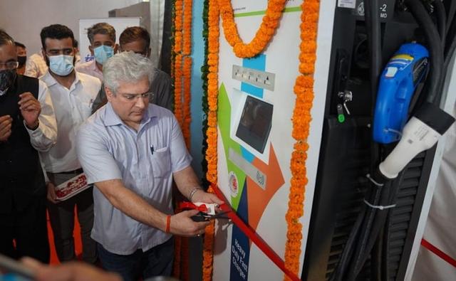 Delhi Transport Minister Lays Foundation Stone For First EV Charging Plaza At Nehru Place