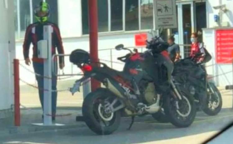 Spy shots seem to show the front half of the upcoming Ducati Streetfighter V2, along with what is expected to be a Multistrada V4 Pikes Peak variant.