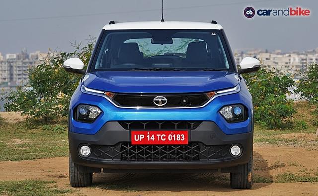 In the quarter that ended on December 31, 2021, Tata Motors witnessed a consolidated loss of Rs. 1,451 crore. The company's total revenue for Q3 FY22 stood at Rs. 72,229 crore, a decline of 4.5 per cent compared to the same quarter in FY2021.