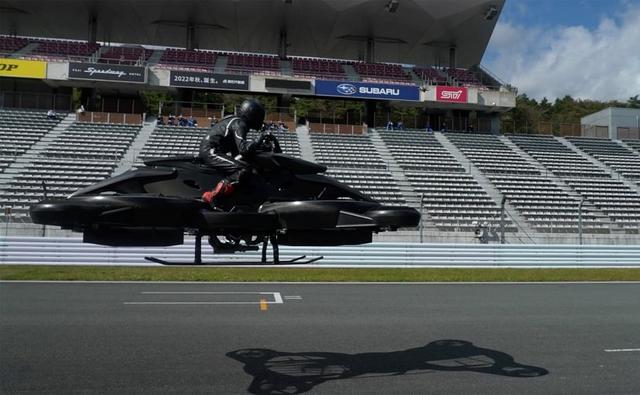 The startup, whose backers include industrial heavyweights Mitsubishi Electric and Kyocera, demonstrated the bike with a short flight a few metres off the ground at a race track near Mount Fuji.