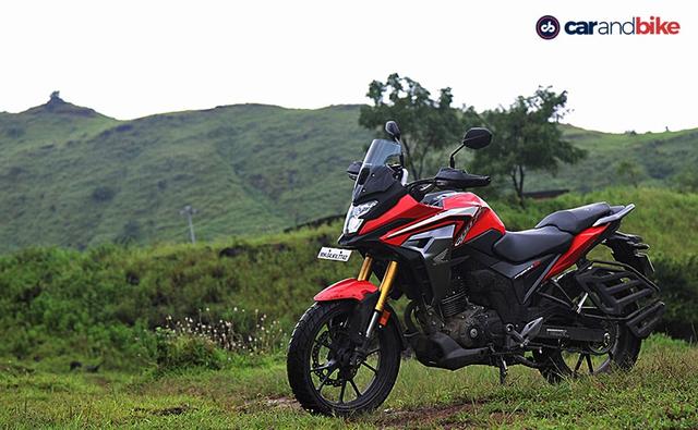 The Honda CB200X is a crossover based on the Honda Hornet 2.0. Here's a look at its pros and cons.