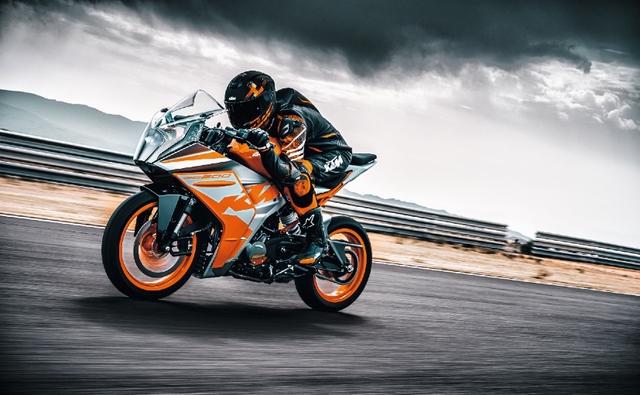 The 2022 KTM RC 200 is priced at Rs. 2.09 Lakh (Ex-showroom). Both bikes get an all-new chassis, new suspension and updated bodywork and ergonomics.