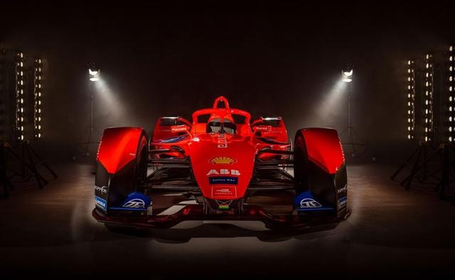 The new M7Electro sports Mahindra's new Born EV logo and is finished in a stellar single shade of red for the 2021/22 Formula E World Championship.
