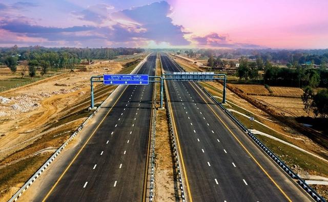 PM Narendra Modi Inaugurates The 341 Km Long Purvanchal Expressway