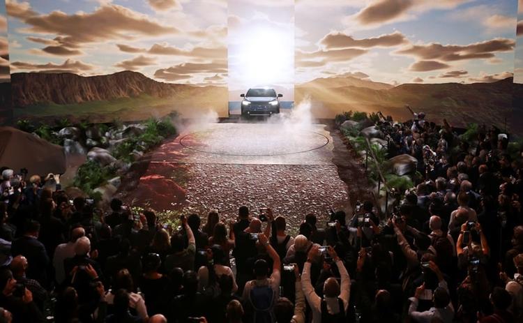 The Los Angeles Auto Show, the first major U.S. auto show since the start of the pandemic, kicked off on Wednesday with a single day of press events, with some automakers even skipping the show.
