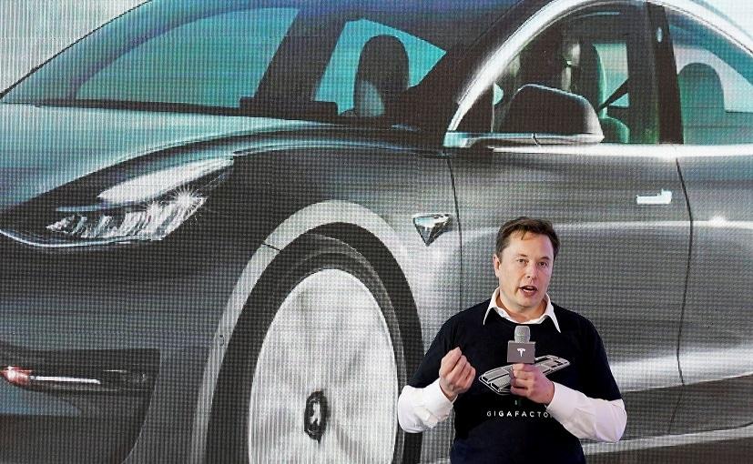 Musk Asks Twitter Followers Whether He Should Sell 10% Of Tesla Stock