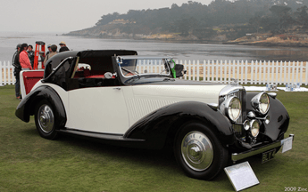 India is home to some of the most exquisite vintage car collections in the world. Their owners are the renowned royal families in India, who have had them for generations.