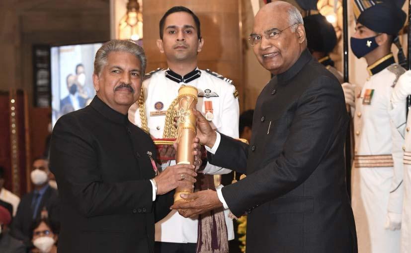 President Ram Nath Kovind hands over the Padma Bhushan award to Anand Mahindra, Chairman, Mahindra Group